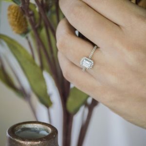 Engagement RIng Fancy Style