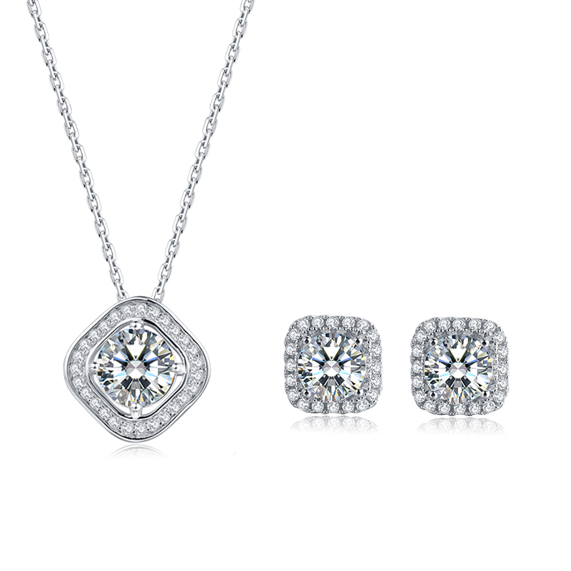 0.92 ct. tw. Sterling Silver Moissanite Spectacular Halo Earring Jackets withCreated Moissanite 